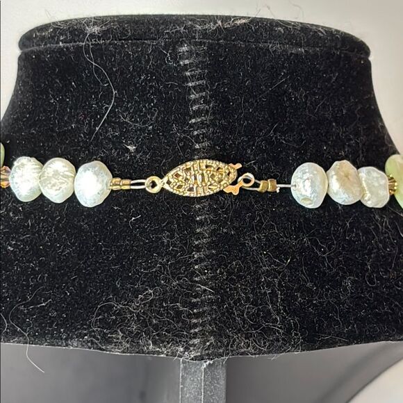 Vintage Classic Pearl and Shell Beaded Single Strand Necklace 19” - Picture 5 of 6